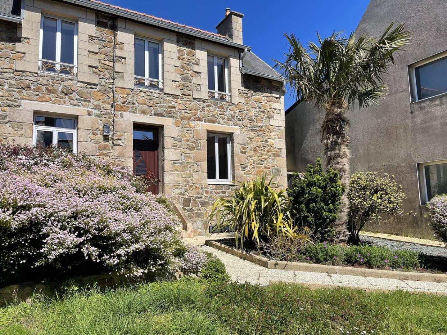 Maison Vue Sur Avec Jardin Wifi Au Port De Ploumanac'h A - Ref 325 *